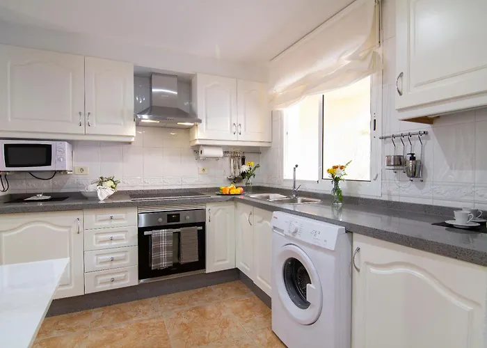 Апартаменти Sea View Pool Bbq Tenerife